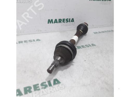 Used Left front driveshaft PEUGEOT 5008 (0U_, 0E_) 1.6 HDi (112 hp) 31451093