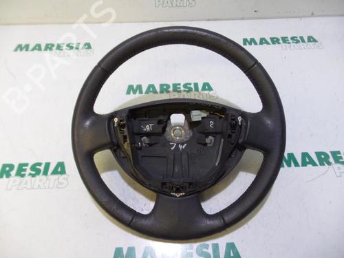 Used Steering wheel RENAULT CLIO II (BB_, CB_) 1.4 16V (B/CB0P, BB13) (98 hp) 31415741