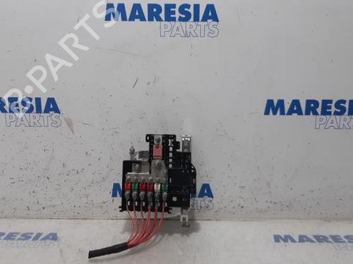 Used Fuse box RENAULT ZOE (BFM_) ZOE (88 hp) 31454800