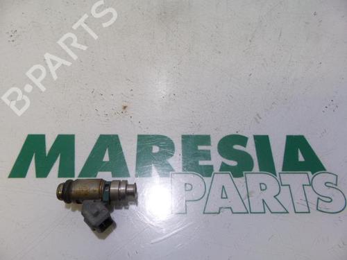 Used Injector RENAULT ESPACE III (JE0_) 2.0 16V (JE0N, JE0L, JE02) (140 hp) 31448552