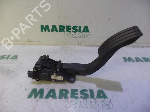 Used Electronic module RENAULT TWINGO II (CN0_) 1.2 16V (CN0K, CN0V, CN0A) (76 hp) 31484211