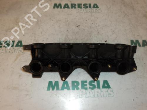 Used Injection rail RENAULT ESPACE IV (JK0/1_) 2.2 dCi (JK0H) (150 hp) 31447471