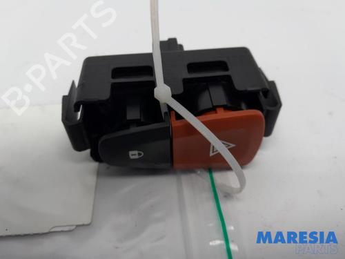 advarselskontakt-renault-megane-iii-hatchback-bz01_-b3_-2008-31405289 main image