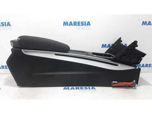 Used Middle console RENAULT MEGANE IV Grandtour (K9A/M/N_) 1.3 TCe 115 (K9N9) (116 hp) 31434782