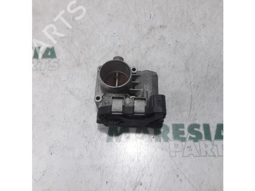 Used Throttle body FIAT GRANDE PUNTO (199_) 1.4 (199AXB11, 199AXB1A, 199BXB1A, 199AXL1A) (77 hp) 31498525
