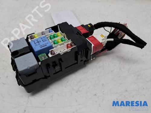 Fuse box CITROËN C4 Grand Picasso II (DA_, DE_) 1.6 THP 165 | BP31498170E1