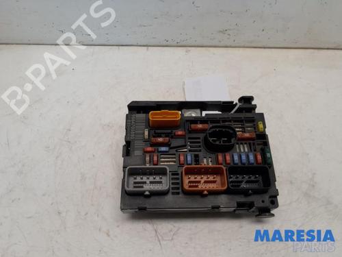 Used Fuse box CITROËN C4 Grand Picasso I (UA_) 2.0 i 16V (140 hp) 31453037