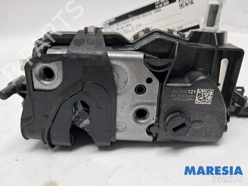 Used Electronic module Electronic module PEUGEOT 208 II (UB_, UP_, UW_, UJ_) 1.2 PureTech 100 (101 hp) 40093220 40093220