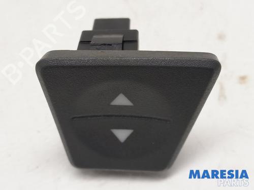 Used Right front window switch FIAT PANDA (169_) 1.4 (169AXE1B) (100 hp) 31411275