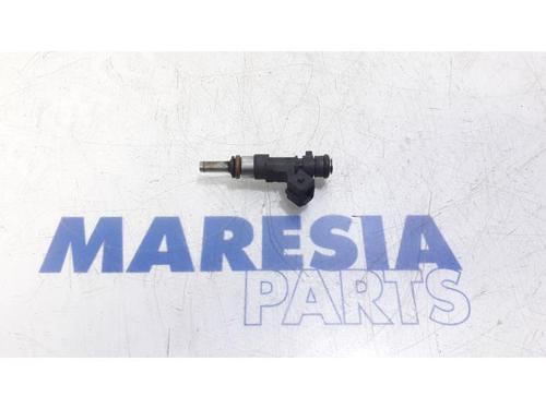 Used Injector ALFA ROMEO MITO (955_) 1.4 TJet (955AXD1B) (150 hp) 31526566