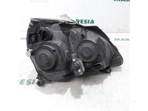 Left headlight RENAULT CLIO II (BB_, CB_) 1.5 dCi (B/CB07) | BP31446637C28