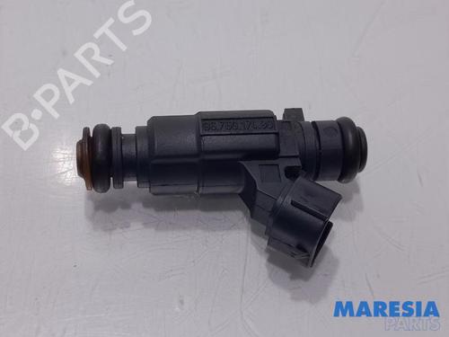 Spreder / Dyse PEUGEOT 208 I (CA_, CC_) 1.2 VTI 82 (82 hp) 31449750