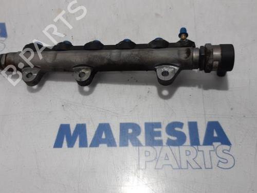 Used Injection rail RENAULT TRAFIC II Van (FL) 2.0 dCi 115 (FL01, FL0U, FL00, FL0H, FL0M) (114 hp) 31519554
