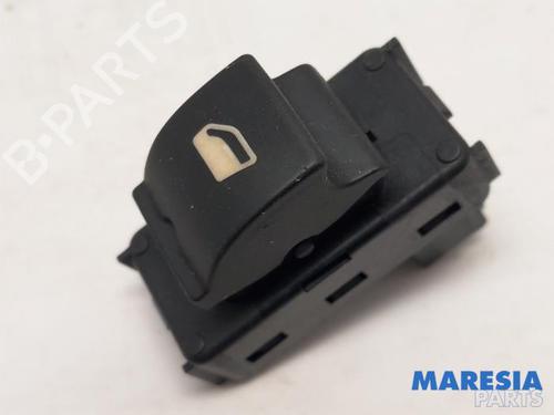 switch-peugeot-3008-i-mpv-0u_-2009-2010-2011-2012-2013-2014-2015-2016-2017-31456641 main image