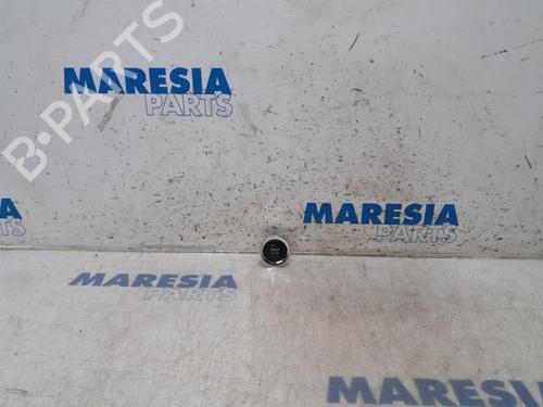 switch-renault-grand-scenic-iii-jz01_-2009-2010-2011-2012-2013-2014-2015-2016-31426872 main image