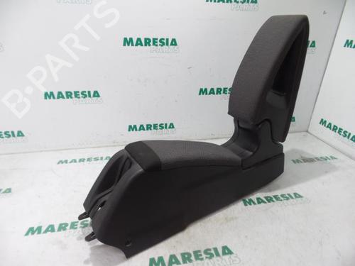 Armlæn CITROËN C4 CACTUS 1.2 VTi 82 | BP31458706I20