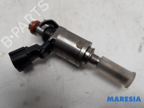 Used Injector RENAULT CAPTUR I (J5_, H5_) 1.2 TCe 120 (118 hp) 31422606