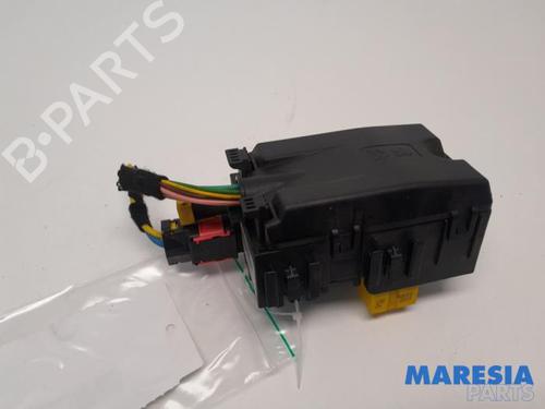 Fuse box PEUGEOT EXPERT Van (V_) 1.6 BlueHDi 95 | BP31447534E1 - Image 2