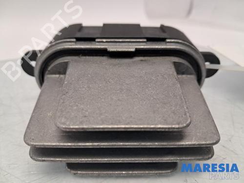 Used Electronic sensor Electronic sensor ALFA ROMEO 147 (937_) 1.9 JTD 16V (937.AXG1B, 937.BXG1B) (140 hp) 33411325 33411325