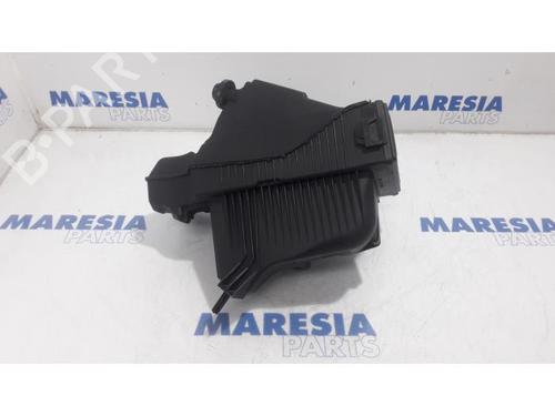 Used Air filter box RENAULT CLIO III (BR0/1, CR0/1) 2.0 16V (BR0C, BR0K, CR0C, CR0K) (139 hp) 31445377
