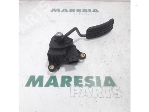 Used Electronic module Electronic module RENAULT SCÉNIC II (JM0/1_) 1.6 (JM0C, JM0J, JM1B) (113 hp) 31525404 31525404