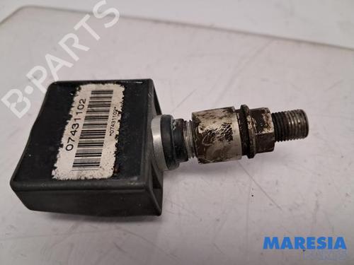 Used Electronic sensor RENAULT ESPACE IV (JK0/1_) 2.0 Turbo (JK0A, JK0B, JK0N) (163 hp) 31423255