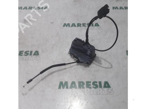 Used Electronic module RENAULT SCÉNIC II (JM0/1_) 1.6 16V (JM1R) (112 hp) 31521921