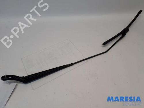 Used Front windshield wiper arm PEUGEOT 208 I (CA_, CC_) 1.2 VTI 82 (82 hp) 31501551