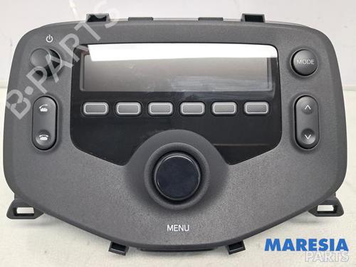Used Radio PEUGEOT 108 1.0 VTi 72 (72 hp) 31408604