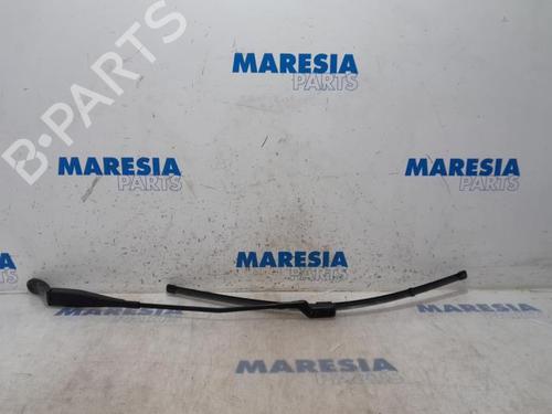 Used Front windshield wiper arm PEUGEOT PARTNER Box Body/MPV 1.6 HDi (90 hp) 31454531
