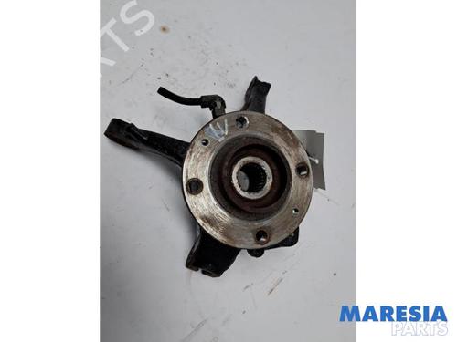 Used Right front steering knuckle Right front steering knuckle PEUGEOT 208 II (UB_, UP_, UW_, UJ_) 1.2 PureTech 100 (101 hp) 40235544 40235544