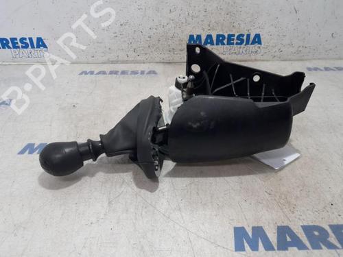 Gear lever RENAULT TRAFIC III Van (FG_) 1.6 dCi 115 (FGMD) | BP31498048M90