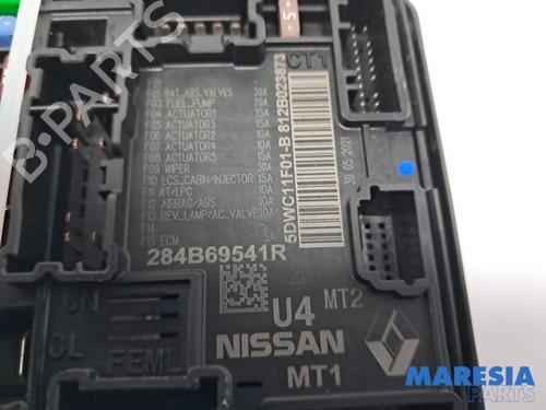 Fuse box RENAULT CLIO V (B7_) 1.0 TCe 100 (B7MT) | BP31450300E1