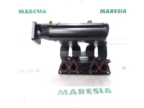 Used Injection rail RENAULT TWINGO II (CN0_) 1.2 (CN0D) (58 hp) 31478277