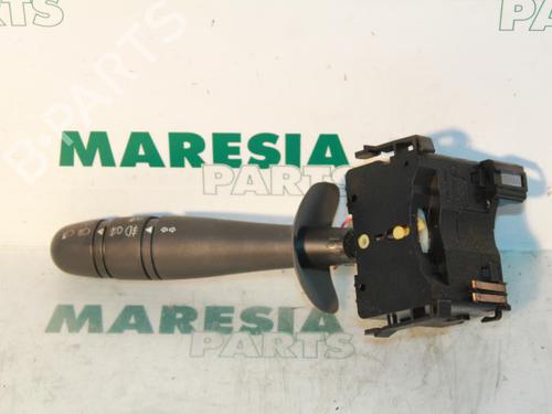 Used Steering column stalk RENAULT VEL SATIS (BJ0_) 3.0 dCi (BJ0J, BJ0N) (177 hp) 31526338