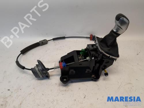 Used Gear lever CITROËN C4 CACTUS 1.2 THP 110 (110 hp) 31414566