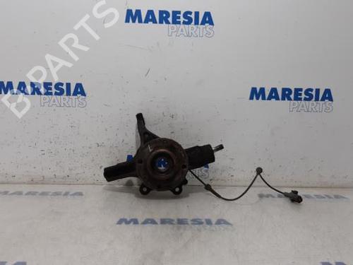 Used Left front steering knuckle PEUGEOT 5008 (0U_, 0E_) 1.6 16V (156 hp) 31515528