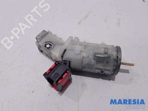 Used Ignition barrel RENAULT TRAFIC III Van (FG_) 1.6 dCi 95 (FGMJ, FGMR) (95 hp) 31462275