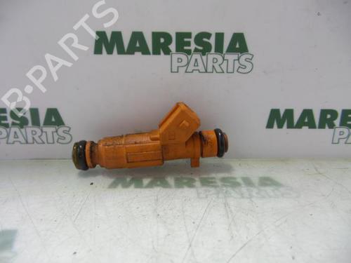 Used Injector ALFA ROMEO 147 (937_) 1.6 16V T.SPARK (937.AXA1A, 937.AXB1A, 937.BXB1A) (120 hp) 31500296
