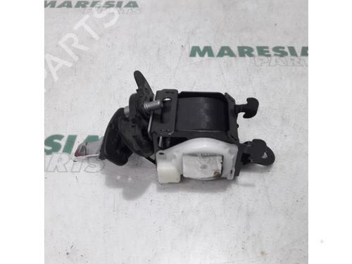 Used Rear center seatbelt CITROËN C4 Picasso II 1.6 HDi / BlueHDi 115 (115 hp) 31523782