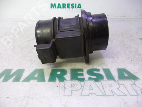 Used Mass air flow sensor RENAULT ESPACE IV (JK0/1_) 2.2 dCi (JK0H) (150 hp) 31401690