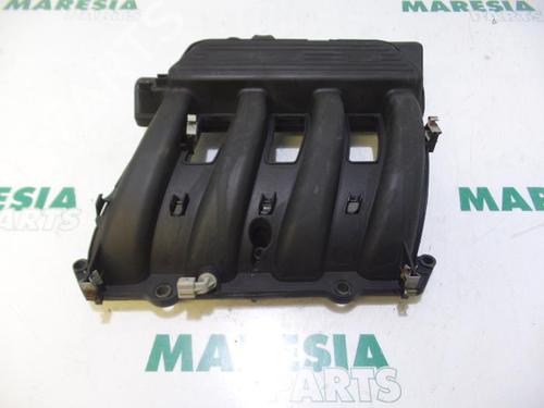 Used Injection rail RENAULT CLIO II (BB_, CB_) 1.6 16V (BB01, BB0H, BB0T, BB14, BB1D, BB1R, BB2KL, BB3G... (107 hp) 31515516