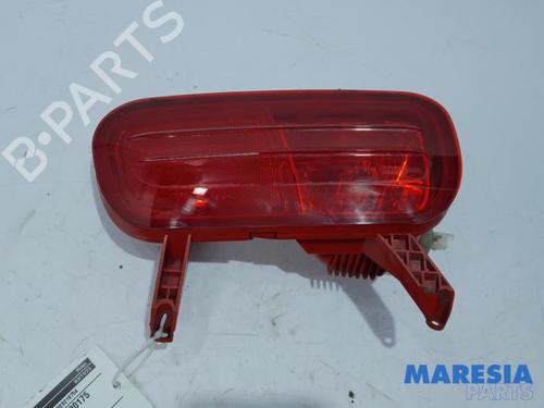 Used Rear fog light PEUGEOT 5008 (0U_, 0E_) 1.6 16V (156 hp) 31469228