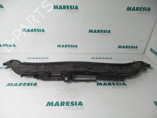 Used Hood lock RENAULT MEGANE II Estate (KM0/1_) 1.4 (98 hp) 31471659