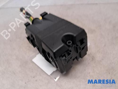 Fuse box PEUGEOT 2008 I (CU_) 1.2 THP 110 / PureTech 110 | BP31519952E1 - Image 3