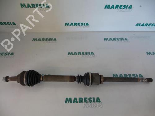 Used Right front driveshaft RENAULT LAGUNA II Grandtour (KG0/1_) 1.9 dCi (KG0G) (120 hp) 31533918
