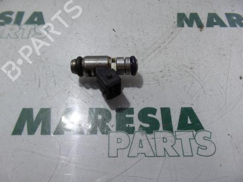 Used Injector FIAT PANDA (169_) 1.2 (169.AXB11, 169.AXB1A) (60 hp) 31460248