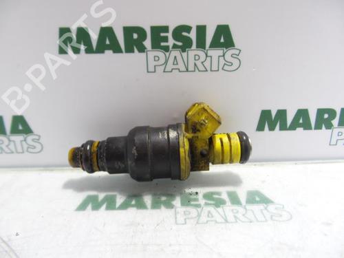 Used Injector ALFA ROMEO GTV (916_) 2.0 T.SPARK 16V (916.C2__, 916C2C00) (150 hp) 31485929