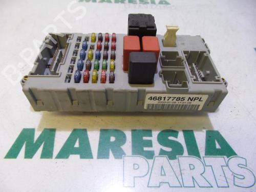 Used Fuse box Fuse box FIAT DOBLO MPV (119_, 223_) 1.6 16V (223AXD1A) (103 hp) 31387921 31387921