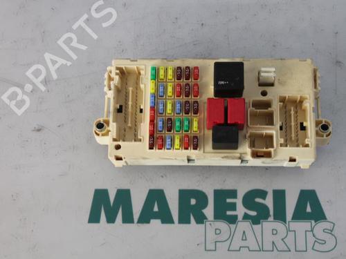 Used Fuse box ALFA ROMEO GT (937_) 2.0 JTS (937CXH1A, 937CXH11) (165 hp) 31528015